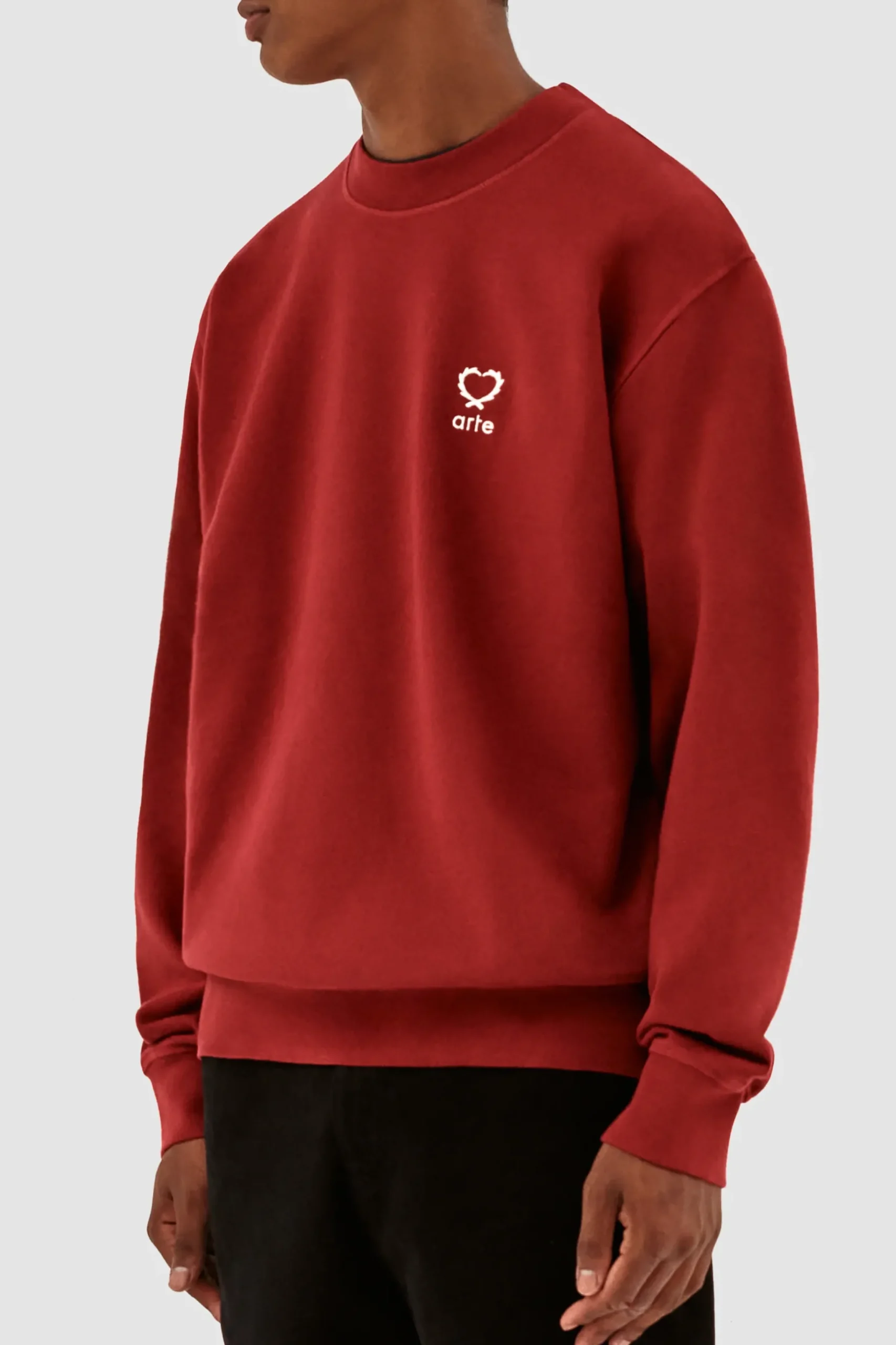 Carlos Small Heart Crewneck|Arte Antwerp New