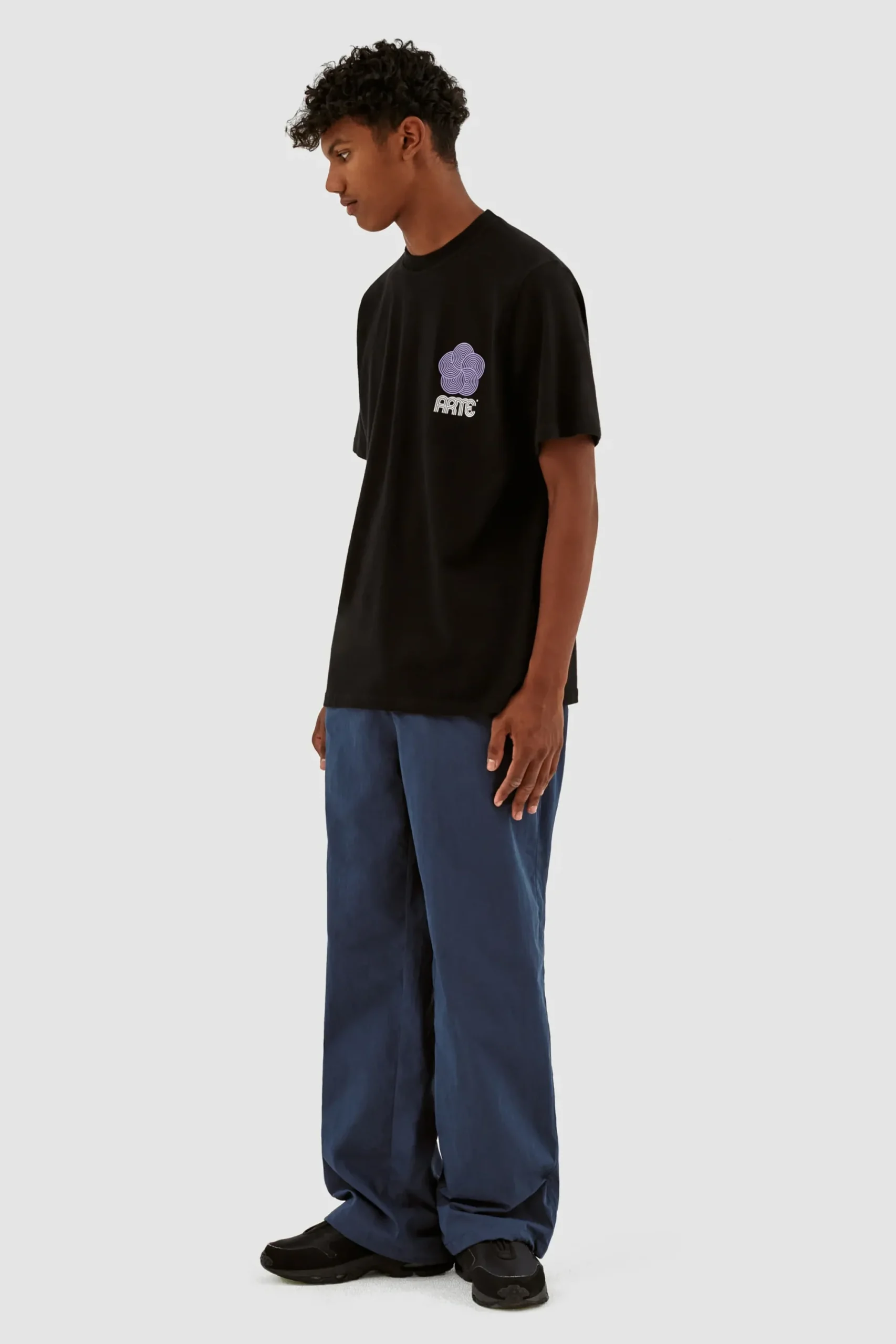 Teo Circle Flower T-shirt|Arte Antwerp